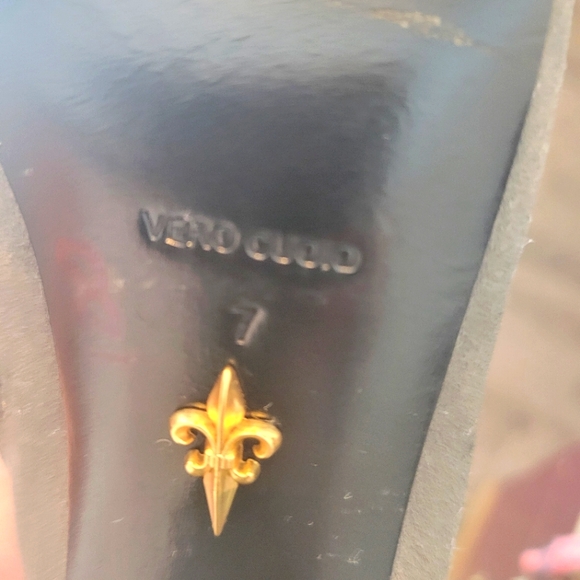 Vero Cuoio Gray Suede Boots. Slouch style. Size 7 - Picture 8 of 9